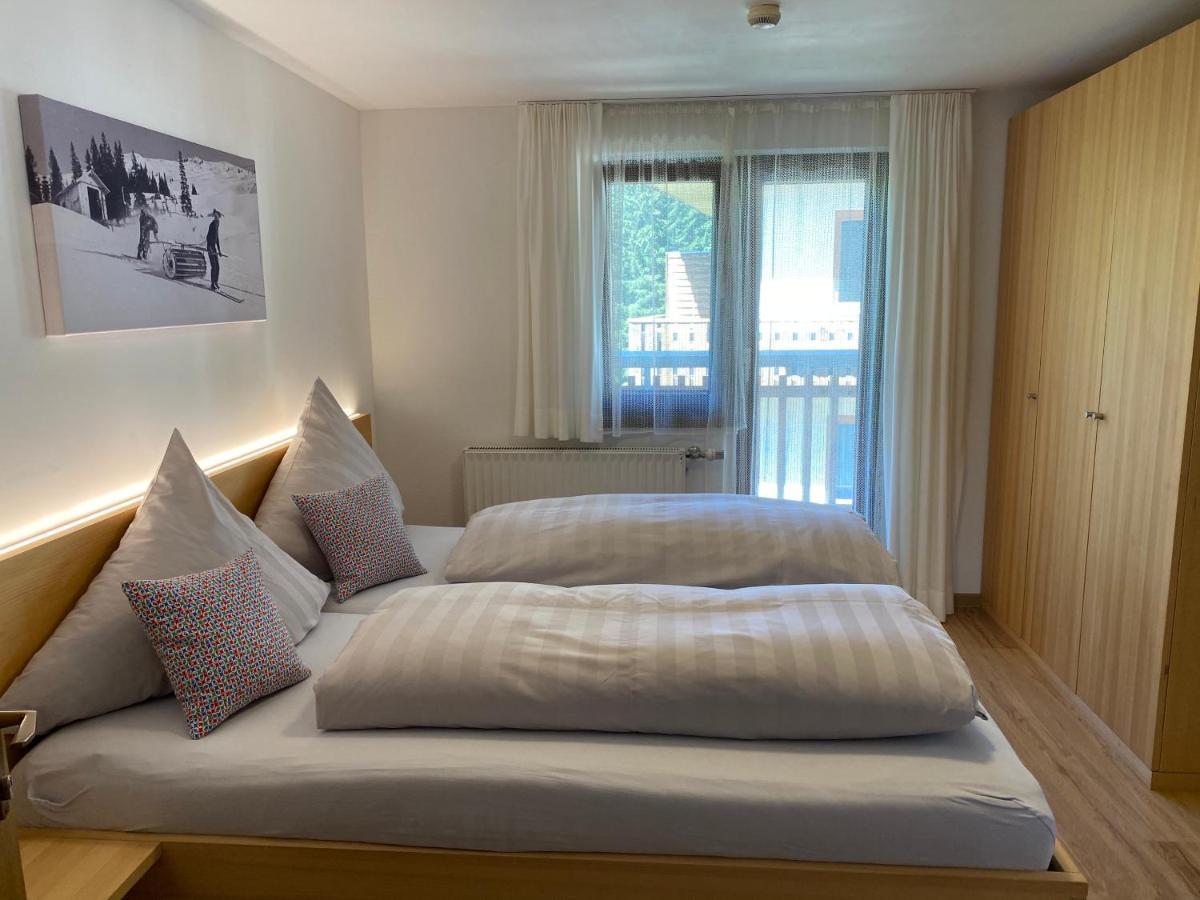 Hotel Garni Enzian Дамулс Екстериор снимка