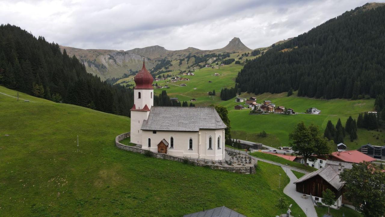 Hotel Garni Enzian Дамулс Екстериор снимка