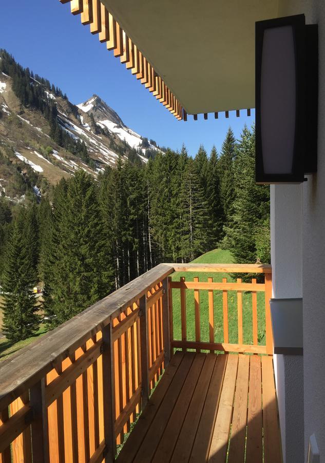 Hotel Garni Enzian Дамулс Екстериор снимка