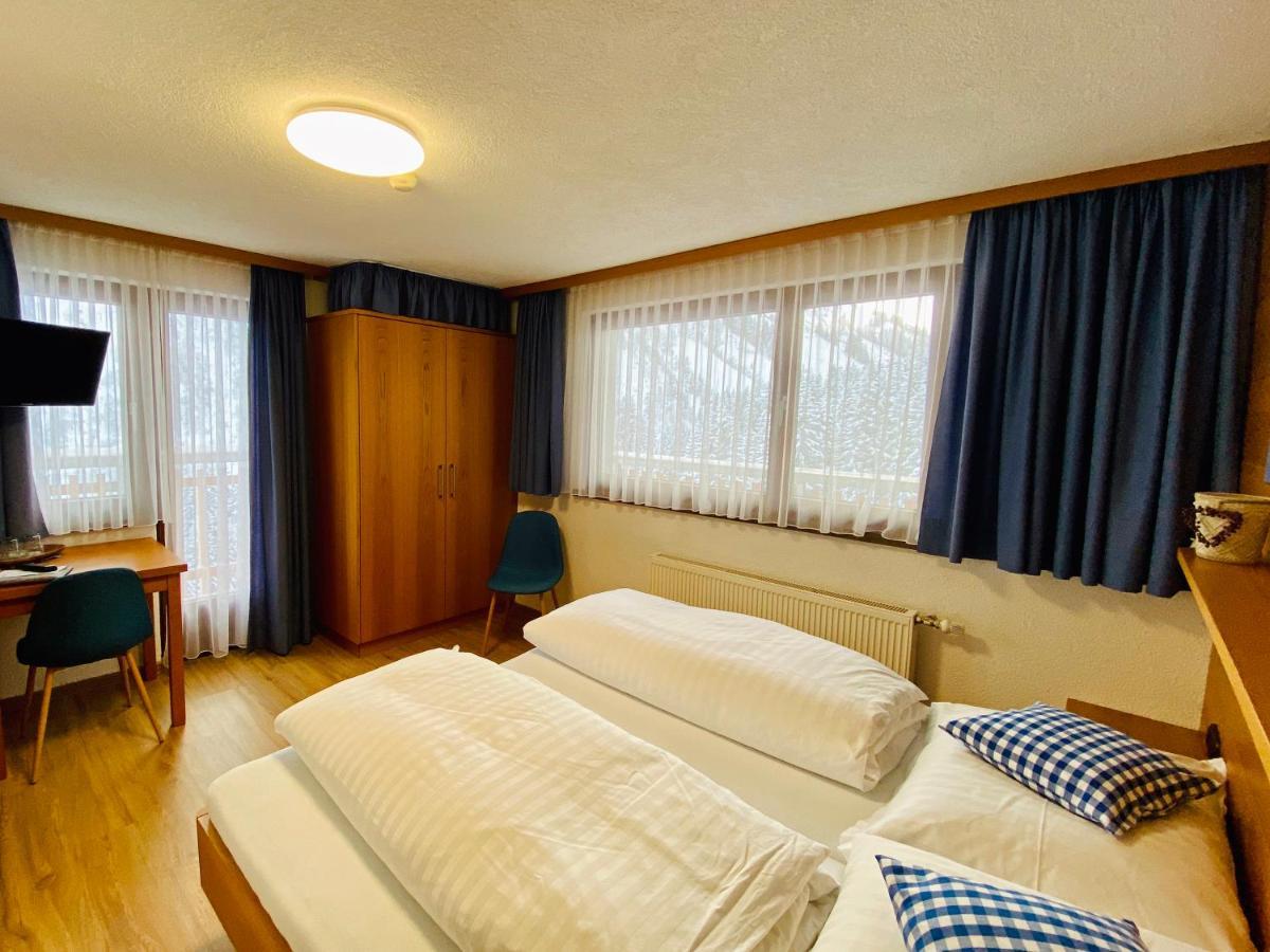 Hotel Garni Enzian Дамулс Екстериор снимка